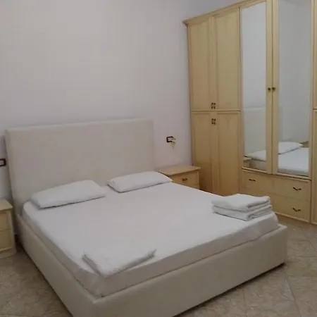 Alisha For Rent View *
